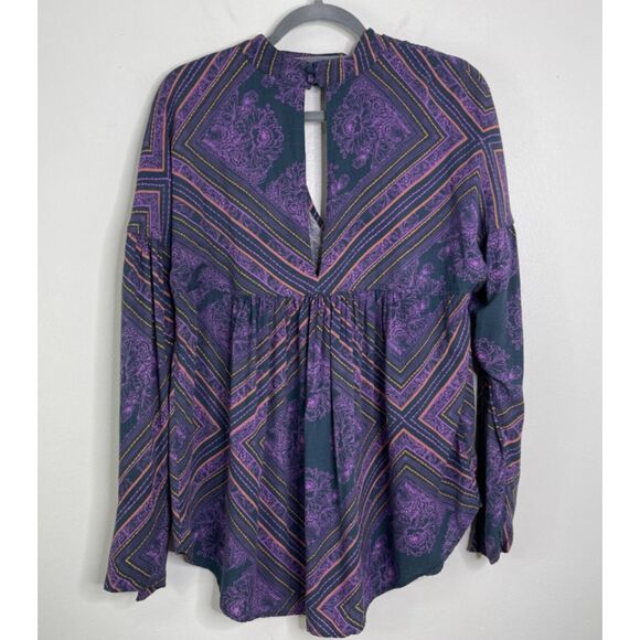 Free People Walking On A Dream Purple Front Key Hole Tunic Top Size Medium - Picture 6 of 7